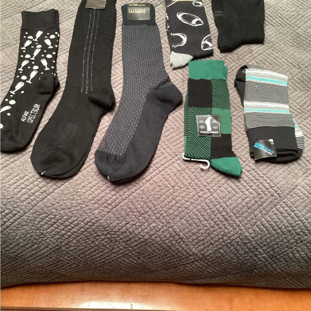 Mens socks, NWT/NWOT (7 pairs)